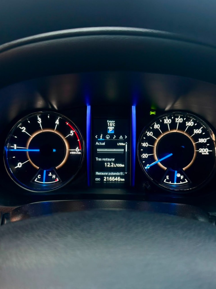 Toyota SW4 SRX 2.8 AT 7 ASIENTOS — foto 9